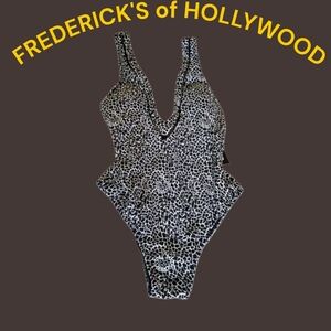 🩱Frederick's of Hollywood One Piece Bathing Suit - NWT🩱